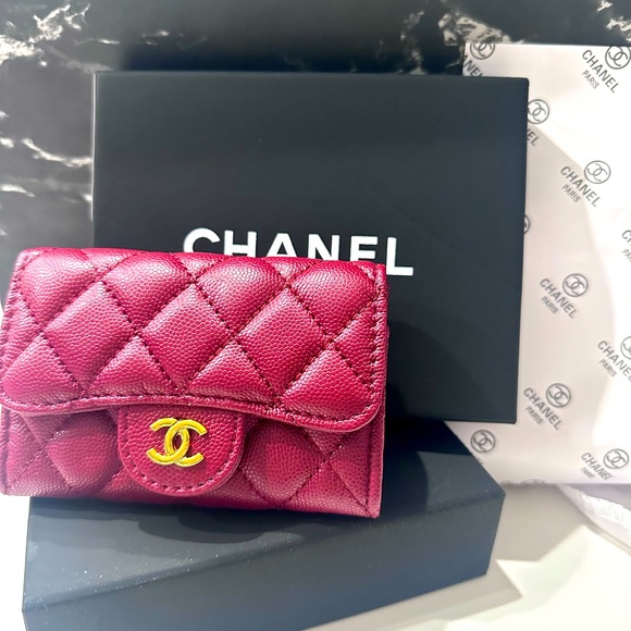 Pre owned CHANEL small flap classic caviar wallet - RED - Picture 1 of 5